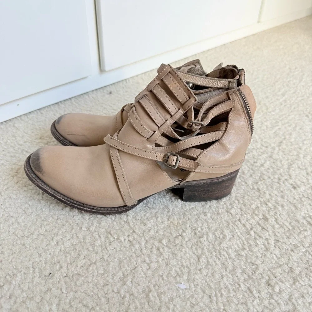 Freebird Stair Strappy Leather Ankle Booties Size 8